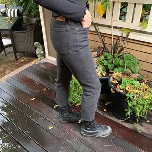 levi’s wedgie (aritzia)